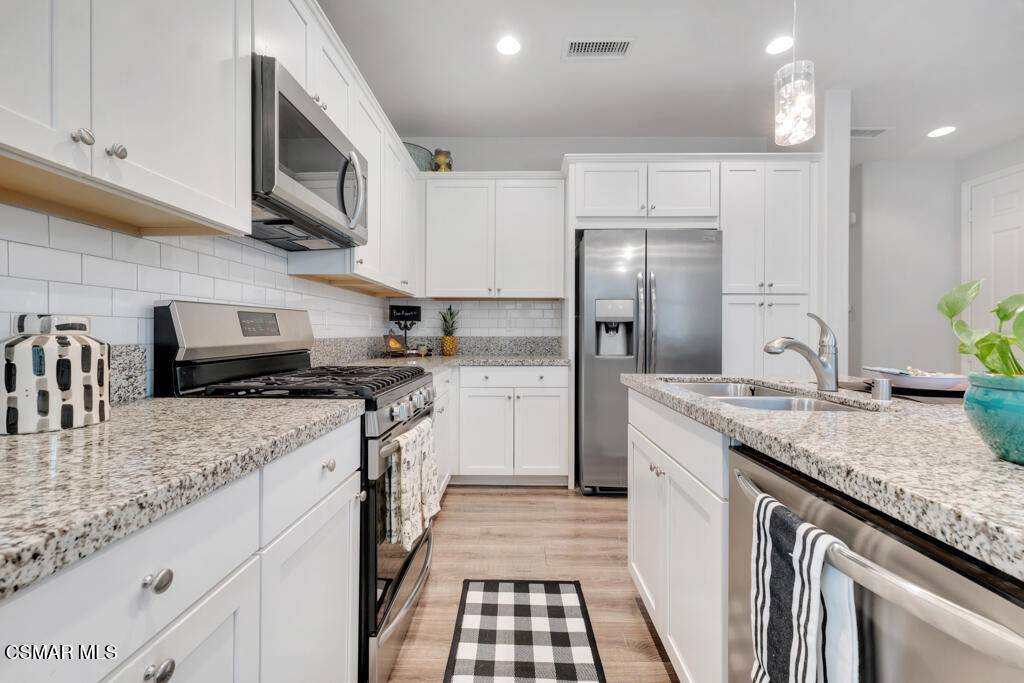 West Hills, CA 91304,8565 N Walnut WAY