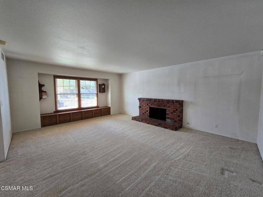 Newbury Park, CA 91320,242 Redfield AVE