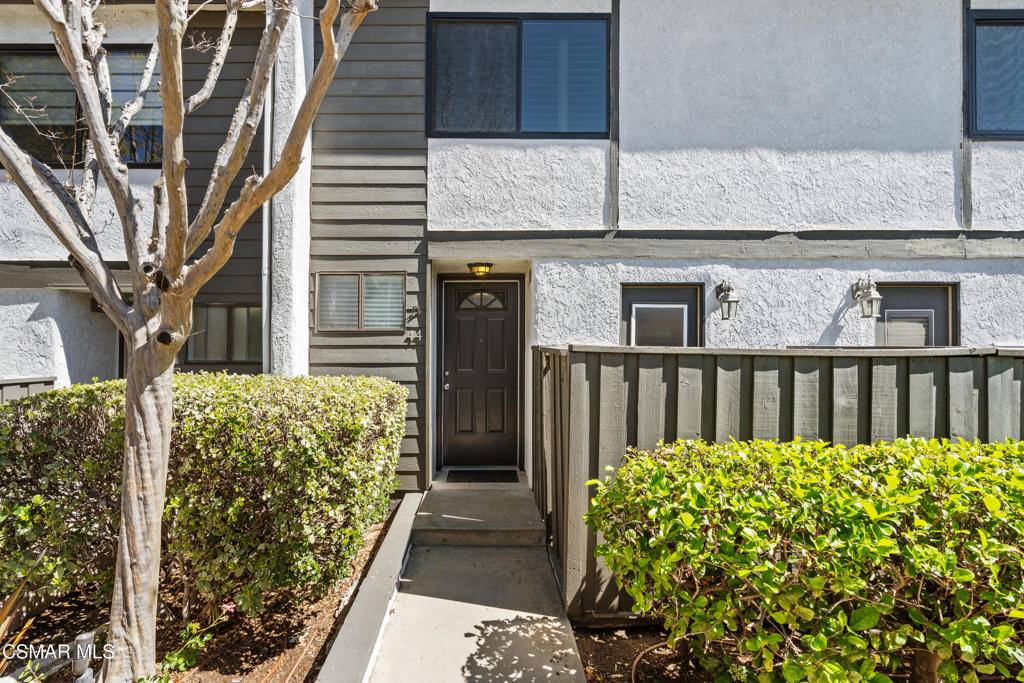 Porter Ranch, CA 91326,11311 Tampa AVE #44