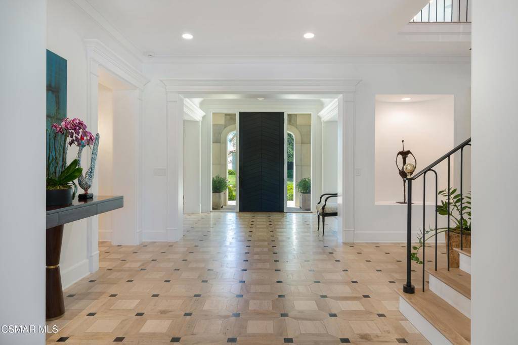 Thousand Oaks, CA 91361,2160 Marshbrook RD