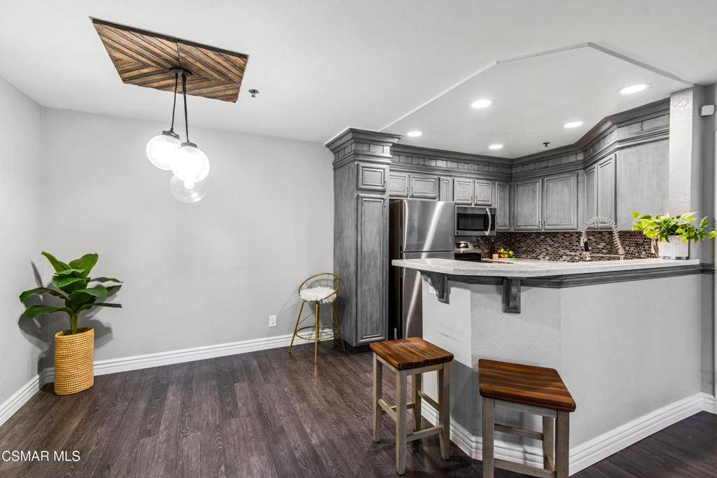 Oak Park, CA 91377,631 Oak Run TRL #Tl203