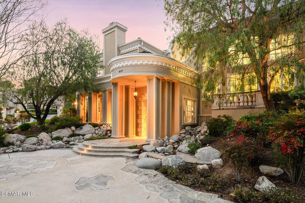 Westlake Village, CA 91362,907 Vista Ridge LN