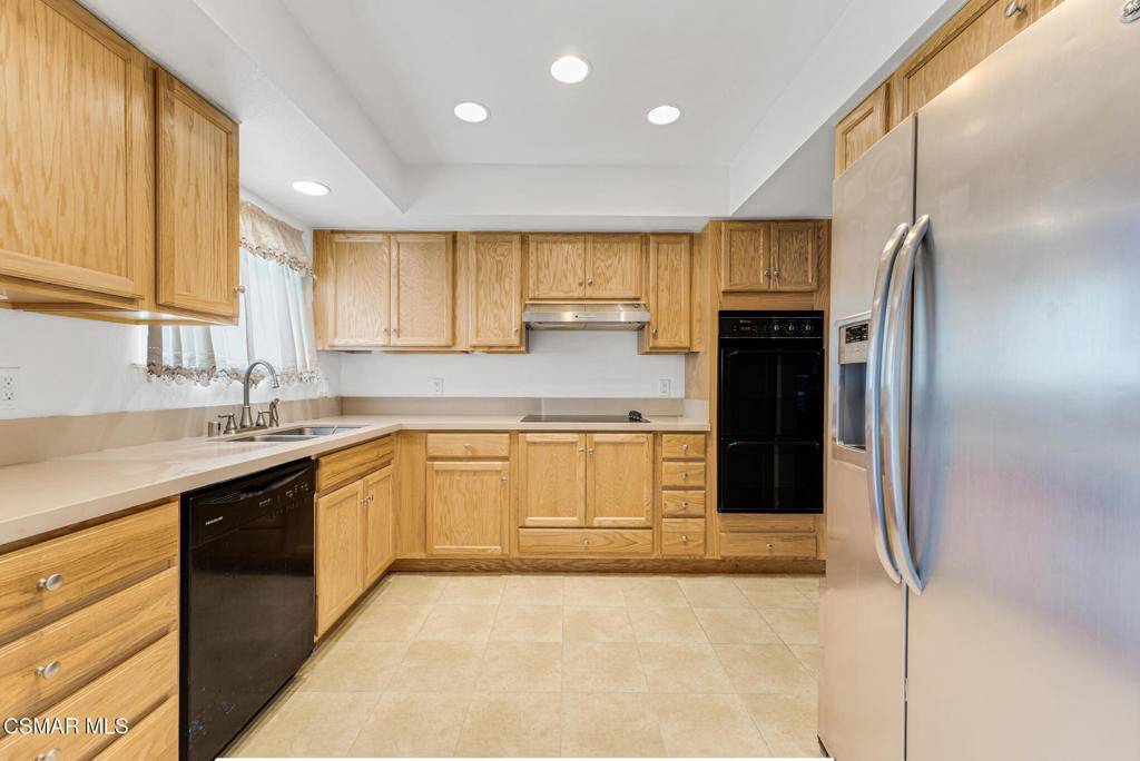 Chatsworth, CA 91311,20711 Lemarsh ST #B