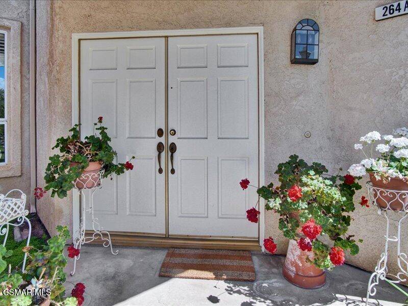 Simi Valley, CA 93065,264 Ridgeton LN #A