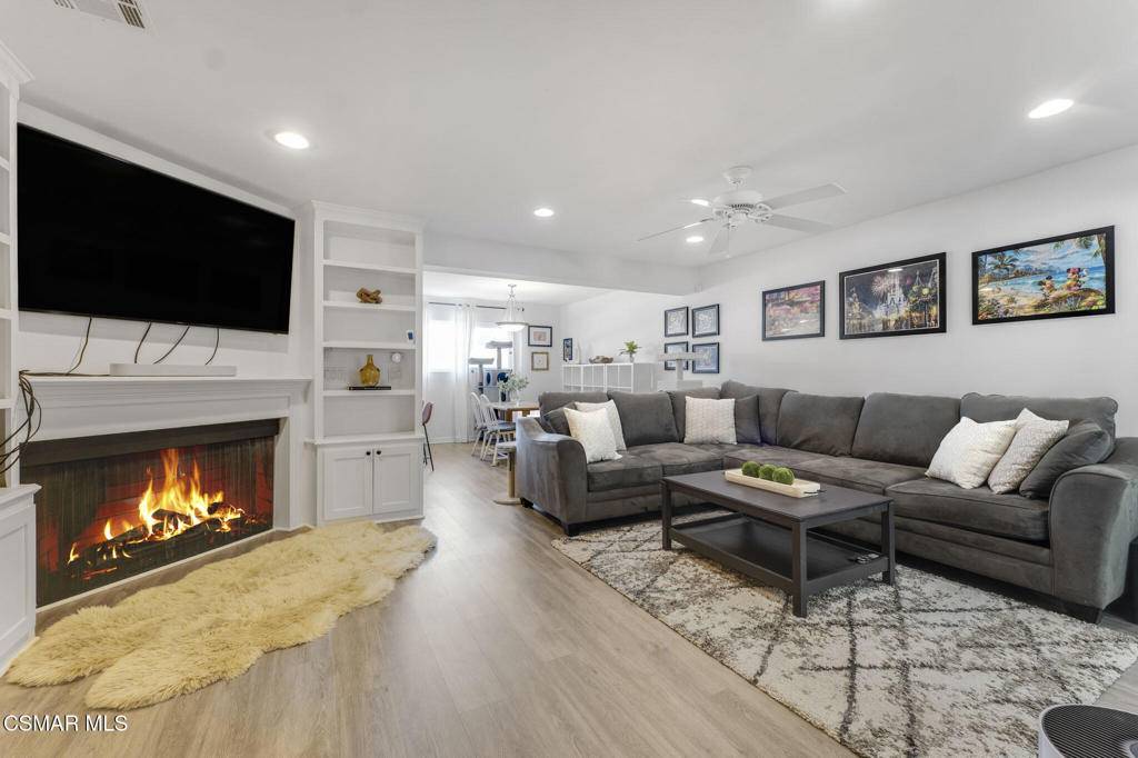 Tarzana, CA 91356,18550 Hatteras ST #118