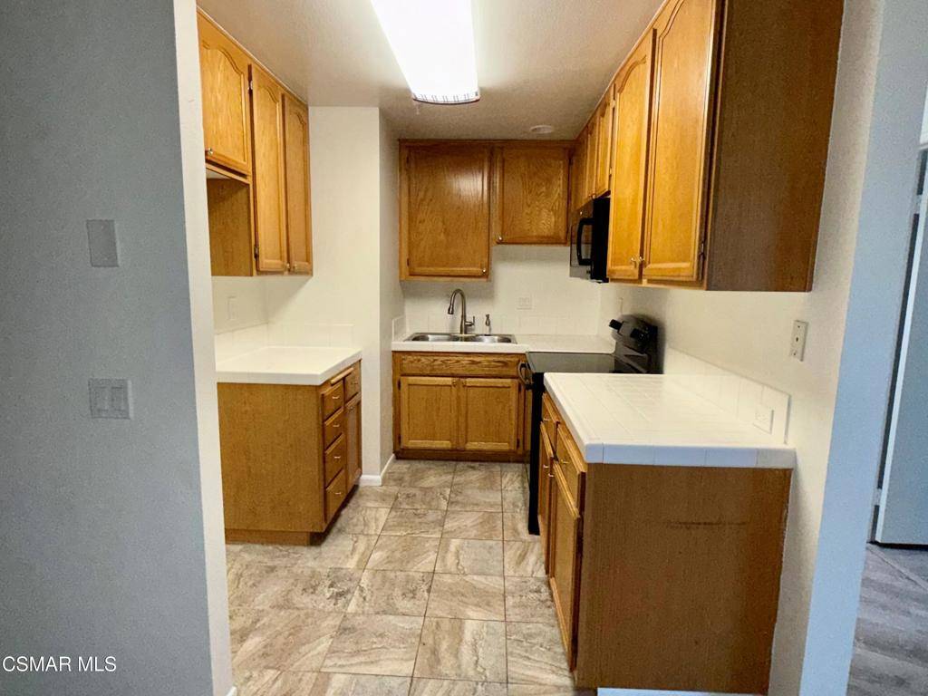 Camarillo, CA 93010,2713 Antonio DR #108