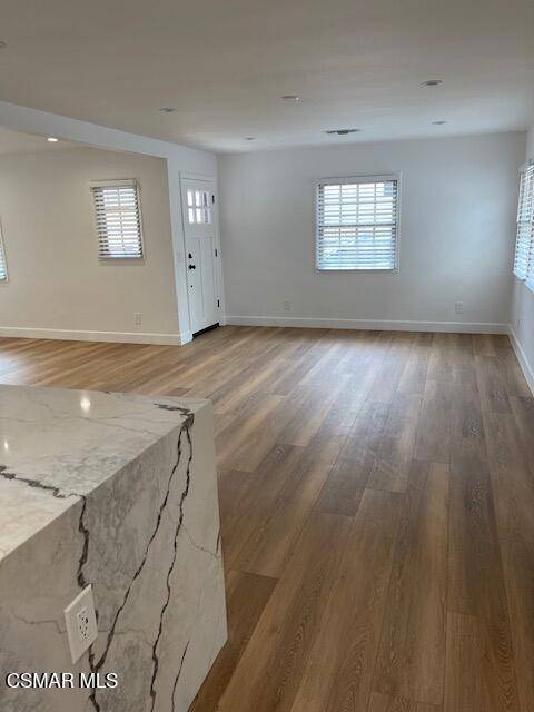 Thousand Oaks, CA 91360,606 Hodencamp RD