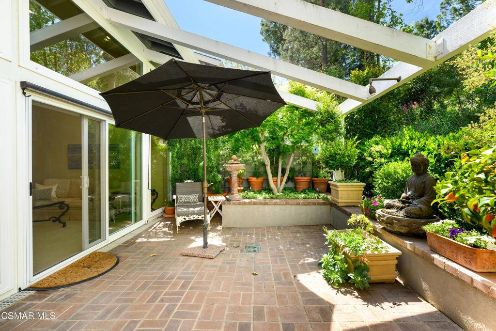 Westlake Village, CA 91362,1527 N View DR