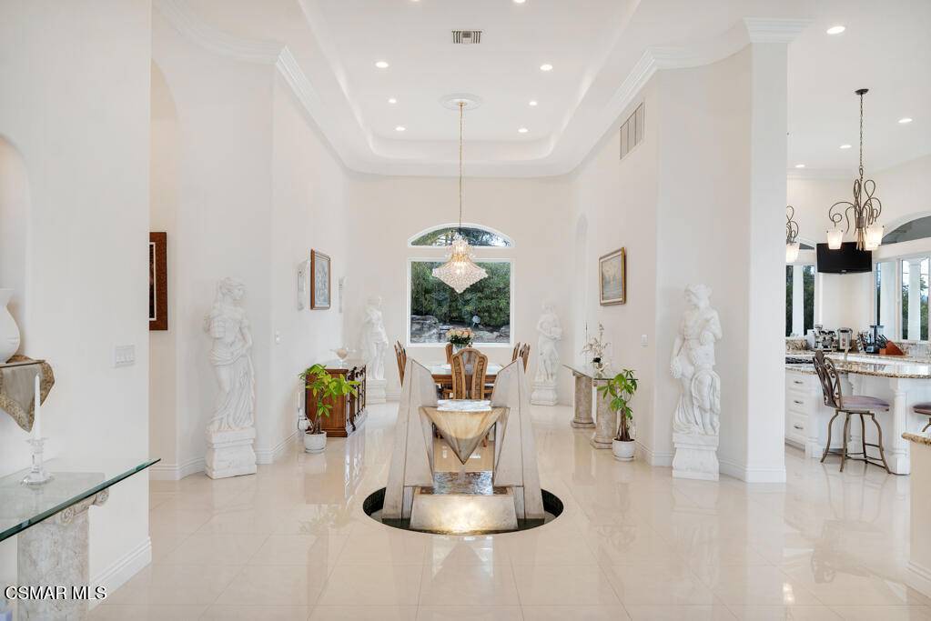 Thousand Oaks, CA 91362,932 Rosario DR