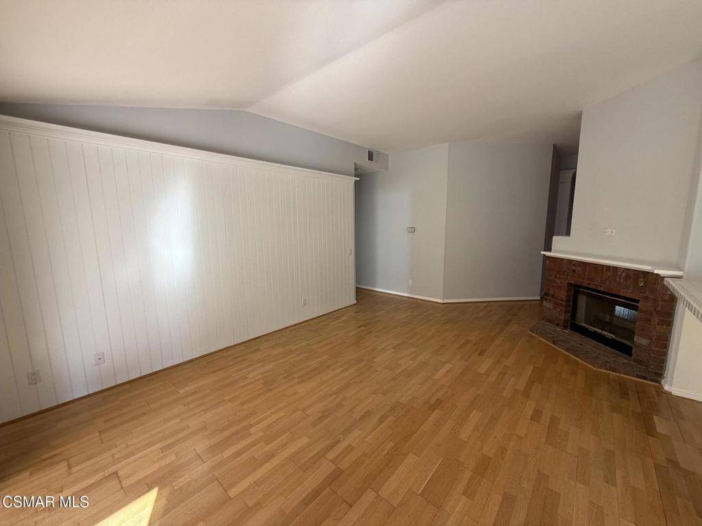Thousand Oaks, CA 91362,2339 Gillingham CIR