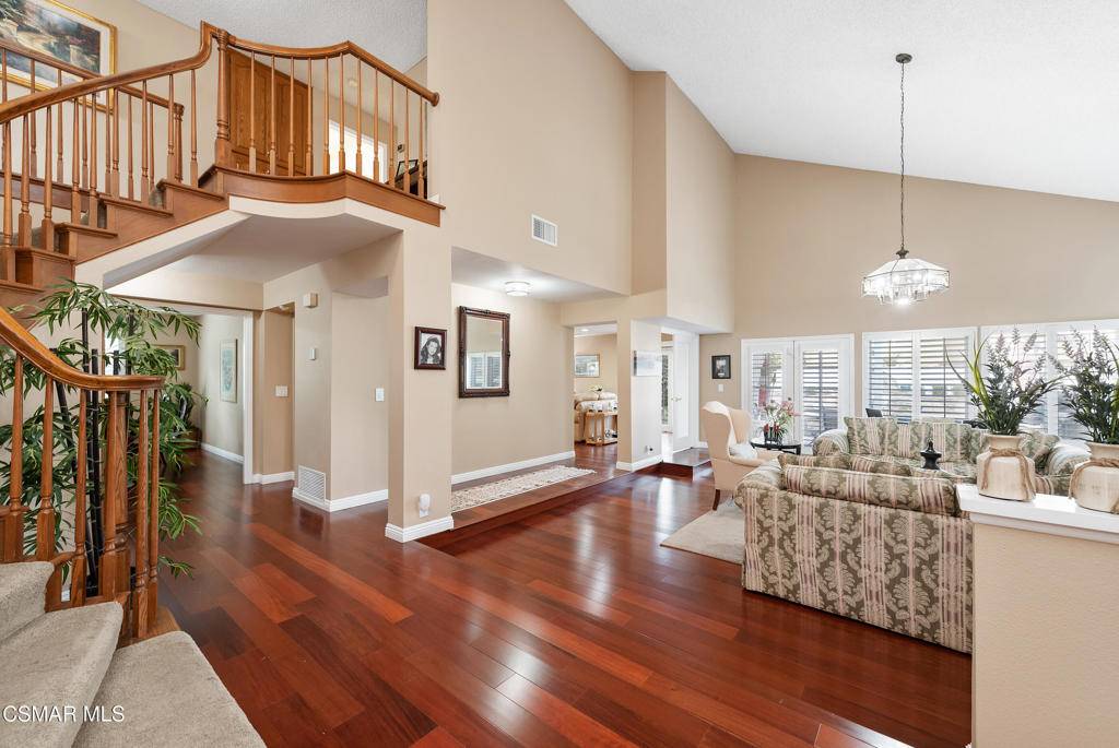 Thousand Oaks, CA 91362,3339 Baccarat ST