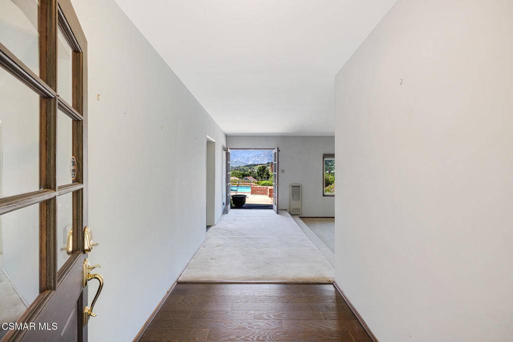 Ojai, CA 93023,1585 Loma DR