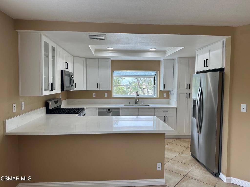 Thousand Oaks, CA 91360,630 Warwick AVE