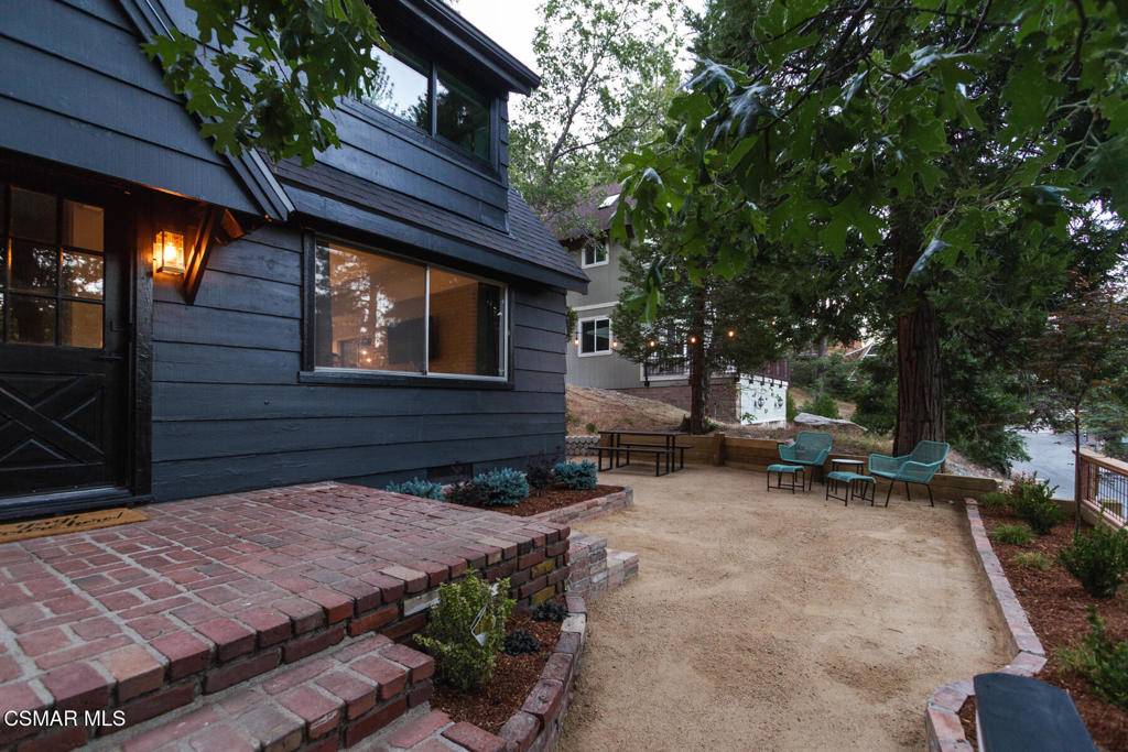 Lake Arrowhead, CA 92352,28989 Palisades DR