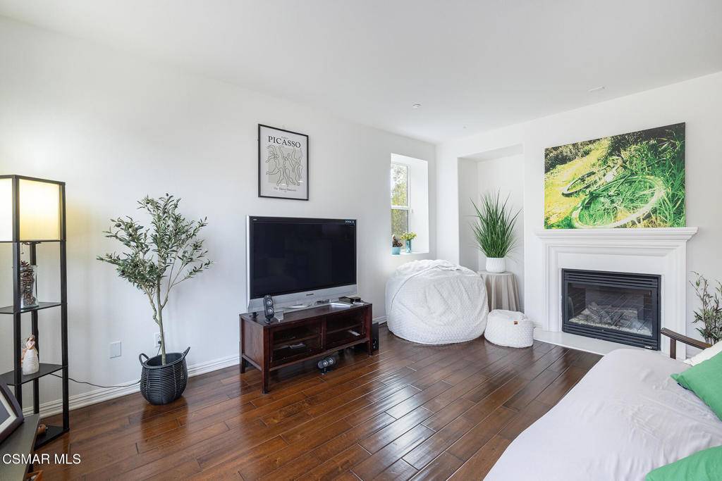 Newbury Park, CA 91320,1513 Silver Shadow DR