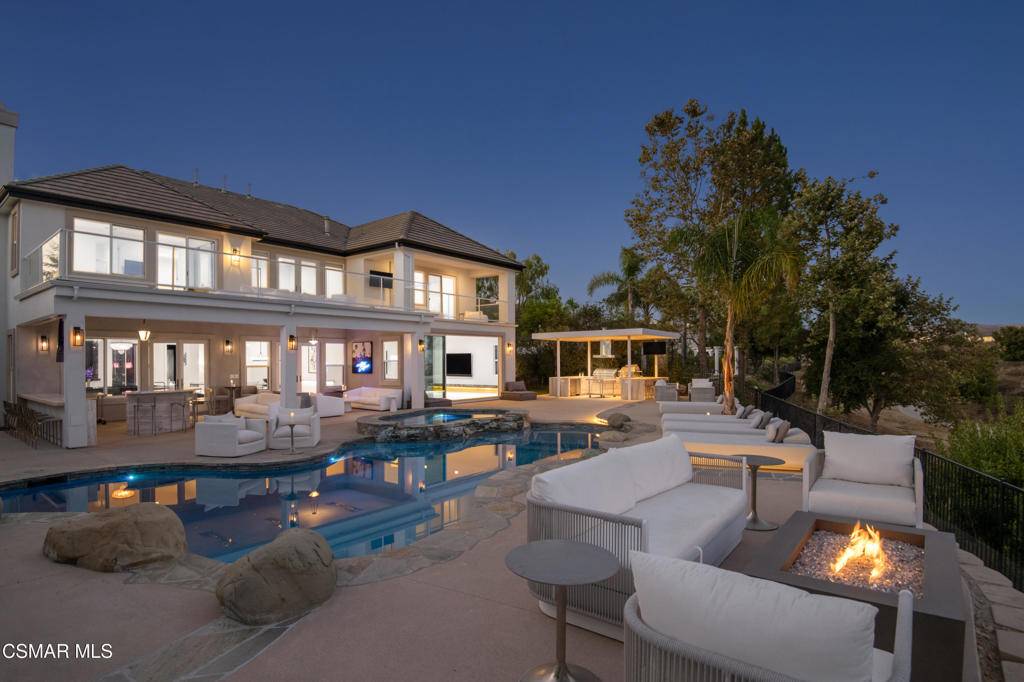 Moorpark, CA 93021,7216 Littler CT