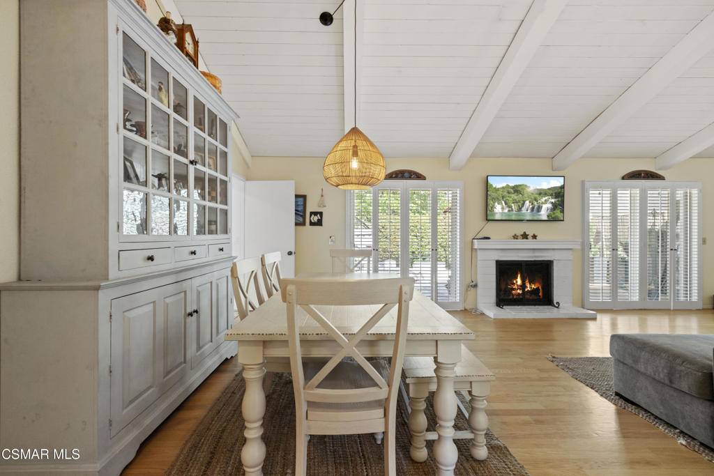 Thousand Oaks, CA 91360,3079 Dutch Elm CIR
