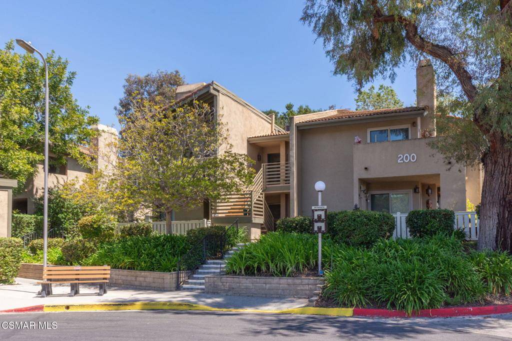 Thousand Oaks, CA 91360,200 Oakleaf DR #207