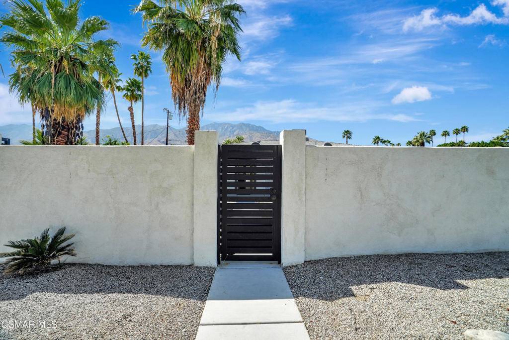Palm Springs, CA 92264,677 S Highland DR