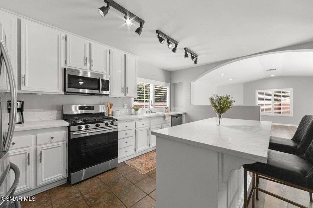 Simi Valley, CA 93065,2898 Gage AVE