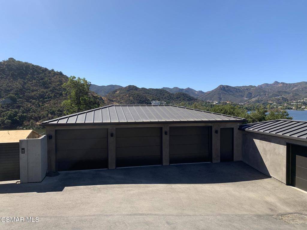 Lake Sherwood, CA 91361,844 Lake Sherwood DR