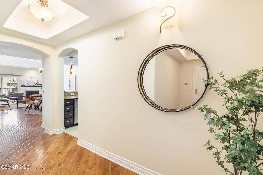 Sherman Oaks, CA 91423,13200 Moorpark ST #206