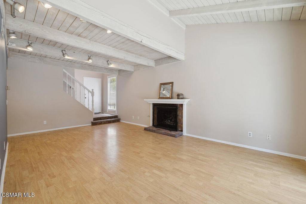 Thousand Oaks, CA 91360,1540 Holly CT