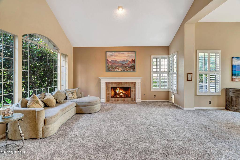Westlake Village, CA 91361,32834 Barrett DR