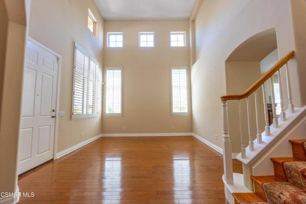 Thousand Oaks, CA 91362,3063 Espana LN