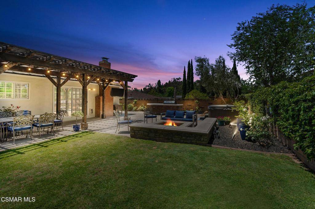 Thousand Oaks, CA 91362,1855 Rush CIR