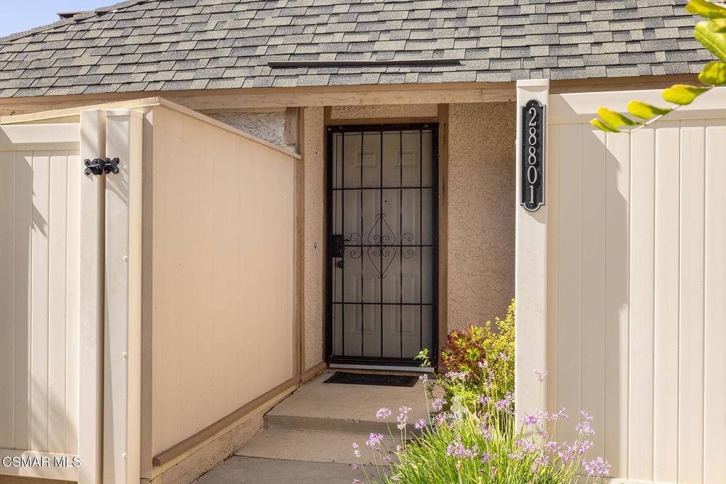 Agoura Hills, CA 91301,28801 Conejo View DR