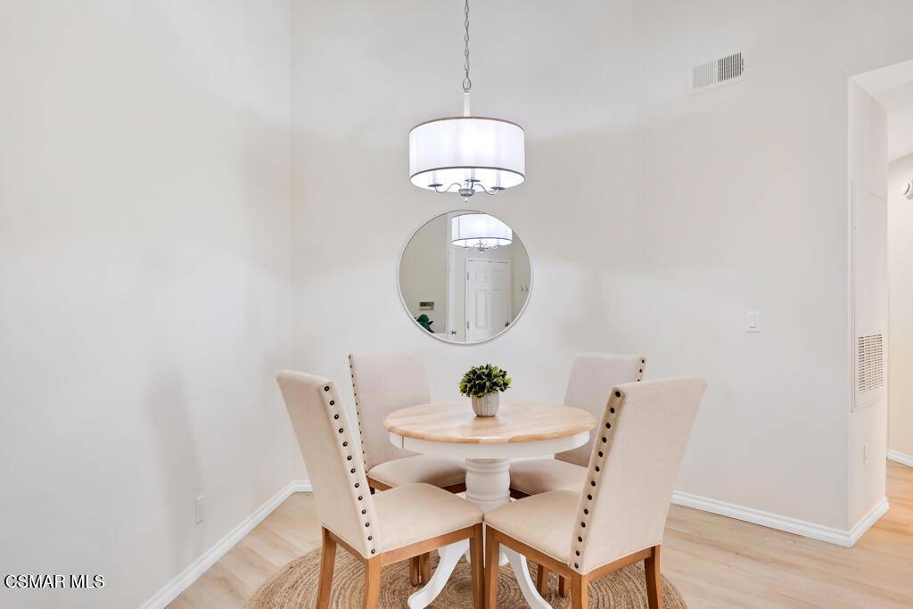 Oak Park, CA 91377,5744 Oak Bend LN #312