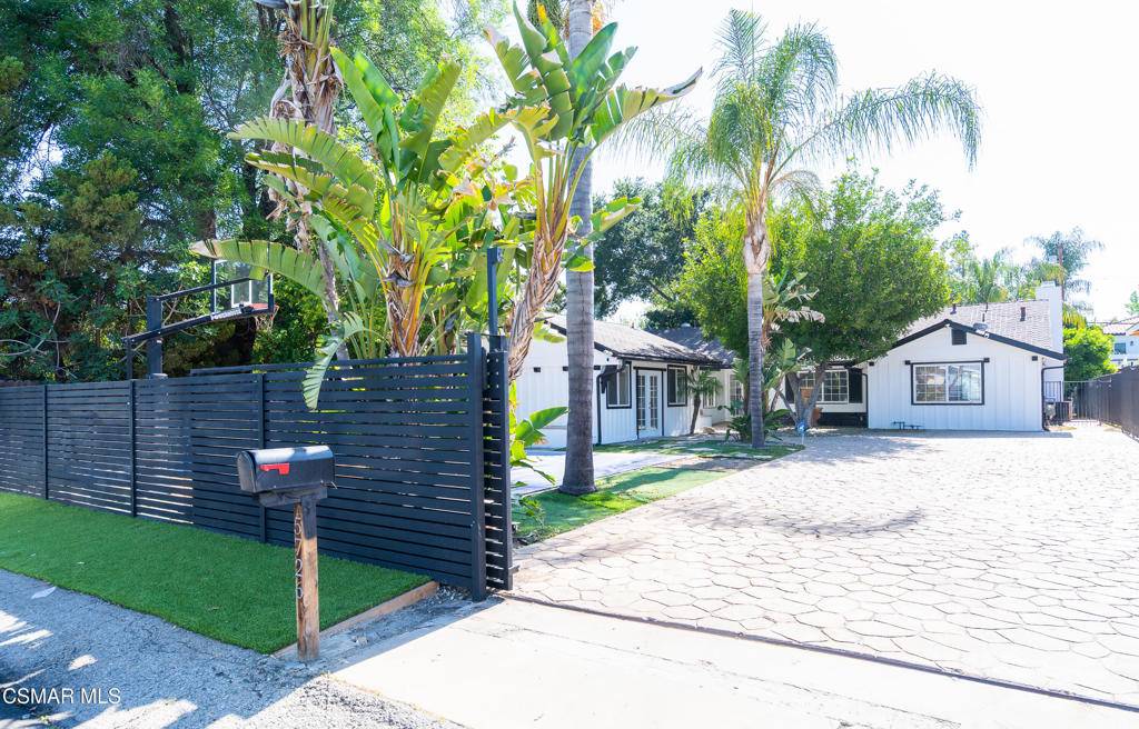 Tarzana, CA 91356,5726 Donna AVE