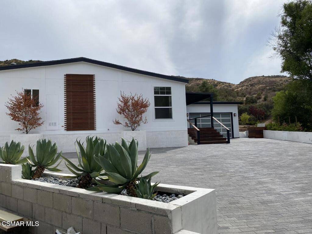 Westlake Village, CA 91361,152 Kings PL