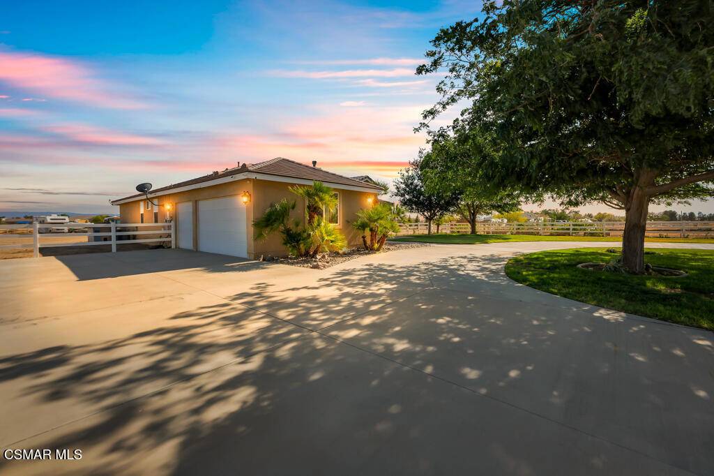 Lancaster, CA 93536,7142 W Avenue A4