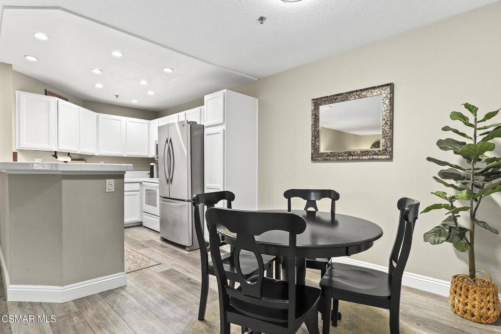 Oak Park, CA 91377,631 Oak Run TRL #202