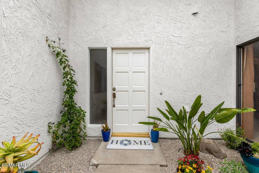 Westlake Village, CA 91361,32304 Saddle Mountain DR