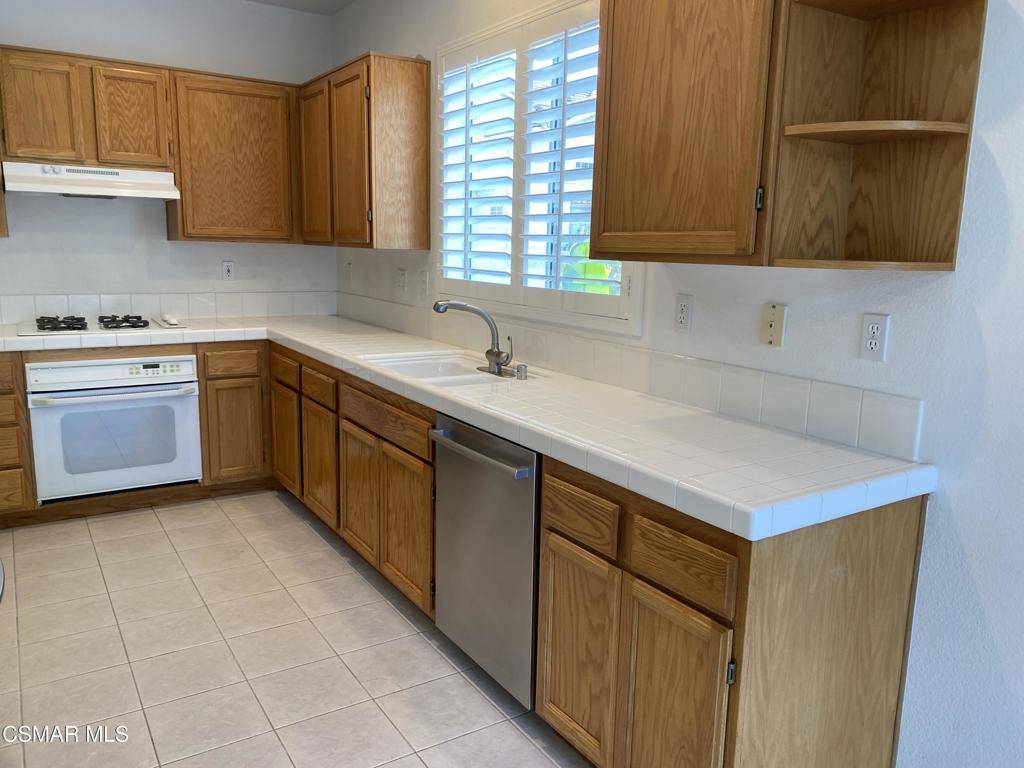 Westlake Village, CA 91362,30805 Genova CT