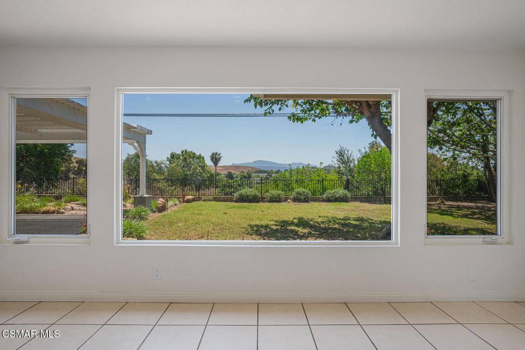 Thousand Oaks, CA 91360,86 Teasdale ST