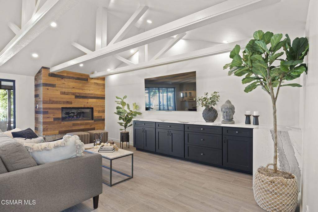 Ojai, CA 93023,240 N Padre Juan AVE