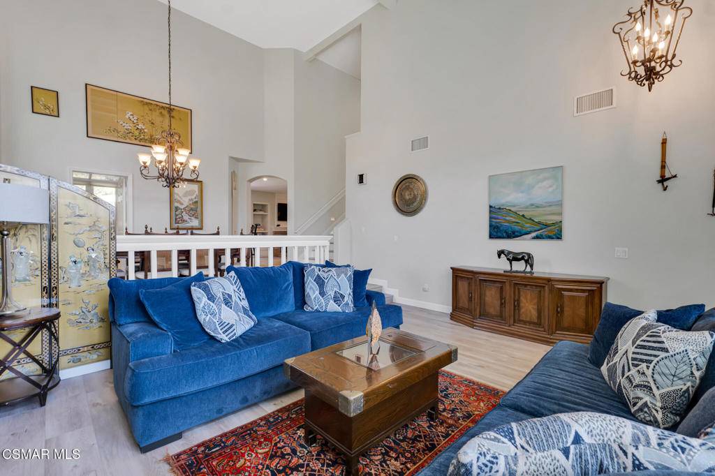 Thousand Oaks, CA 91362,1752 Bridle Oaks CT