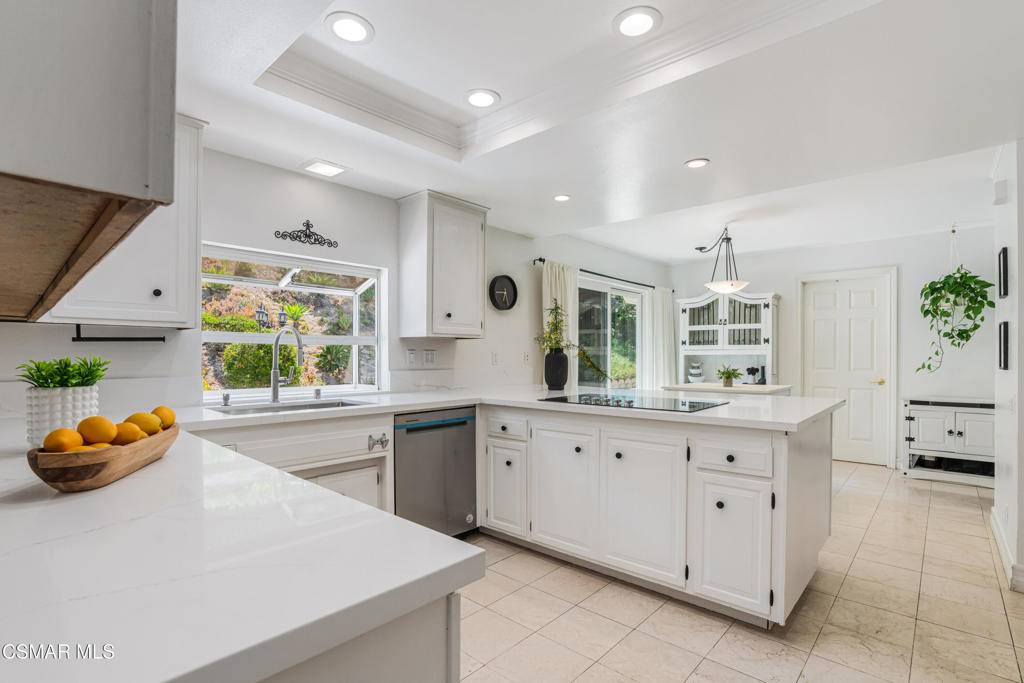 Thousand Oaks, CA 91362,1154 Cardiff CIR