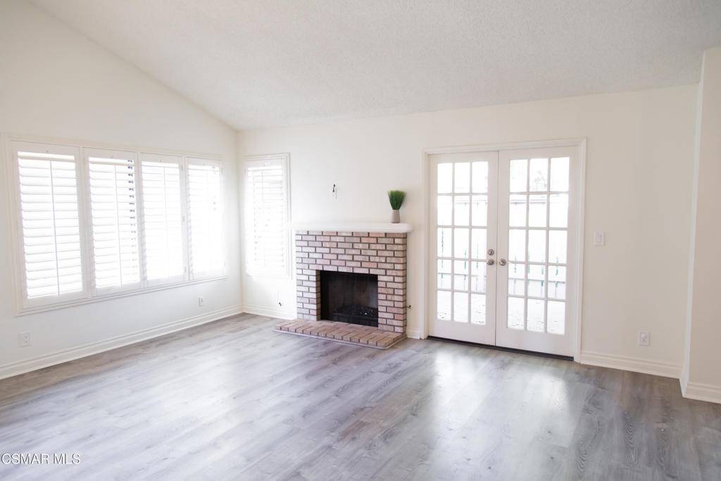 Simi Valley, CA 93063,4496 Lubbock DR #D