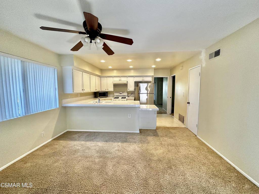 Westlake Village, CA 91361,2866 Lakeridge LN