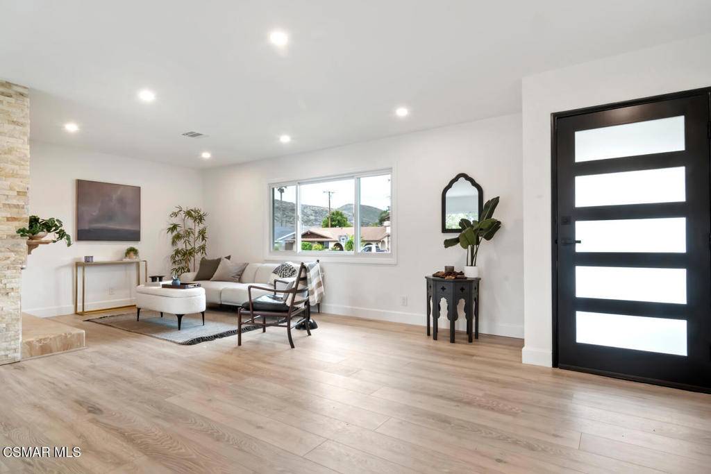 Newbury Park, CA 91320,3444 Cary CT