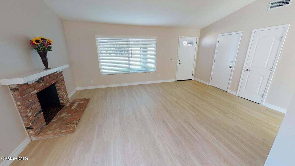 Newbury Park, CA 91320,89 Los Vientos DR