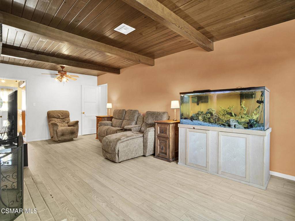 Lake Balboa, CA 91406,6651 Densmore AVE