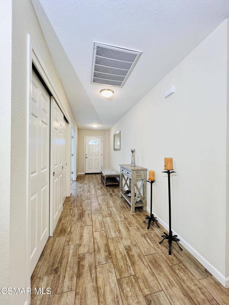 Sacramento, CA 95823,197 Creekside CIR