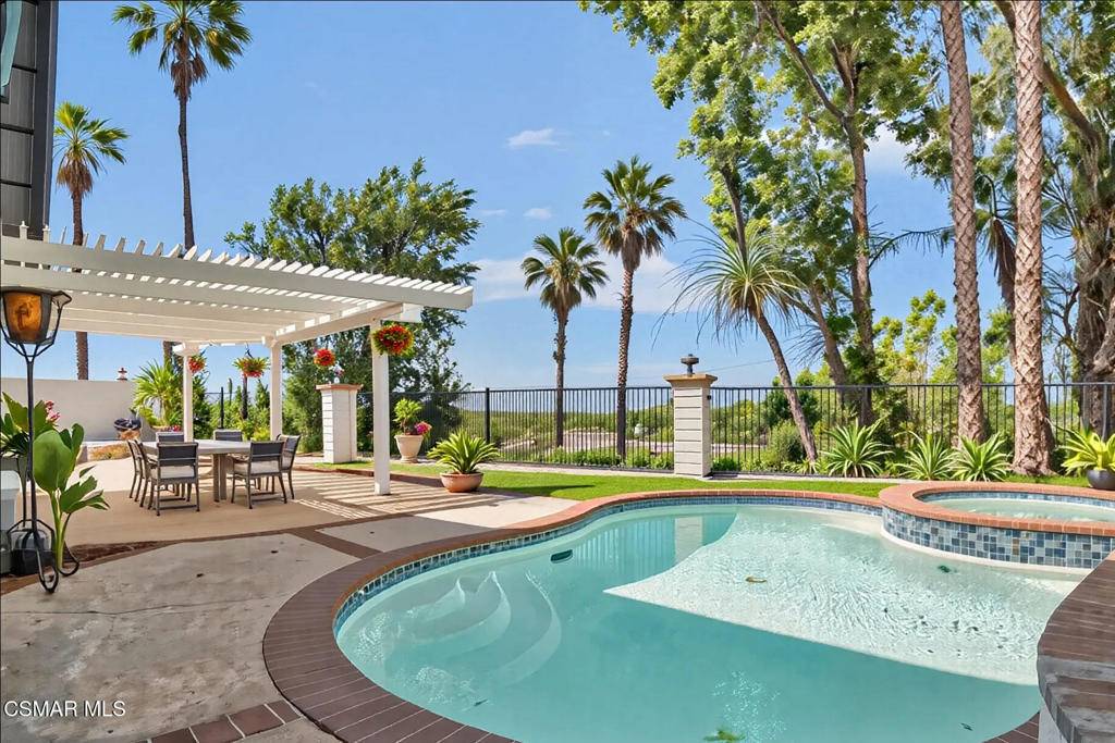 Simi Valley, CA 93065,837 Hillview CIR