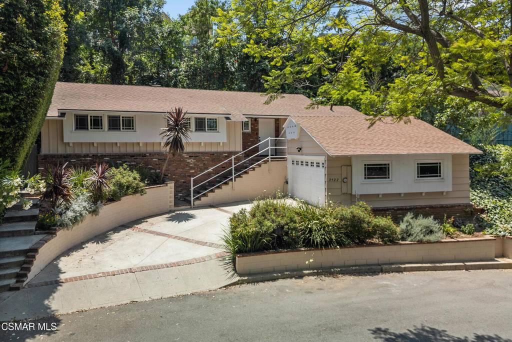 Los Angeles, CA 90068,3422 N Knoll DR
